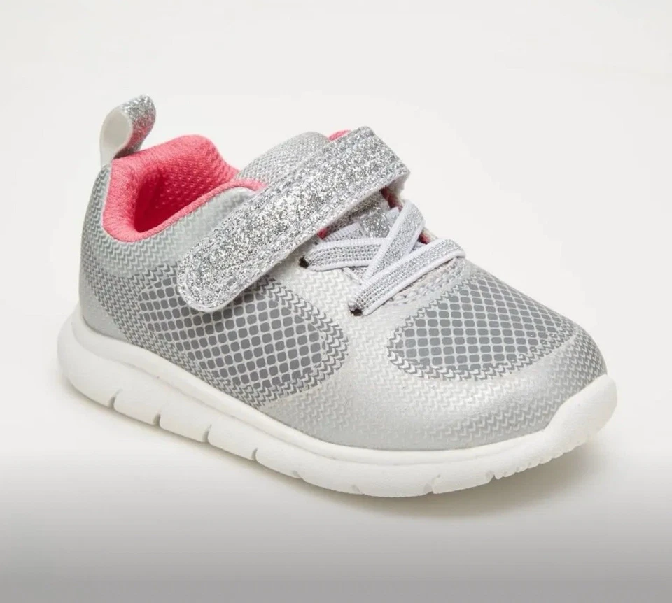 Zapatillas deportivas Carter's Just One You® para bebé niña - plateadas 3 Foto 1 de 1