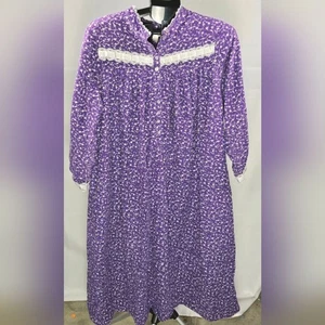 Camisón Eileen West Forget Me Not púrpura Grandmacore Cottagecore, mediano - Imagen 1 de 4