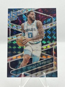 2023-24 Panini Spectra Miles Bridges Interstellar Prizm 4/99 #34 Hornets - Bild 1 von 2