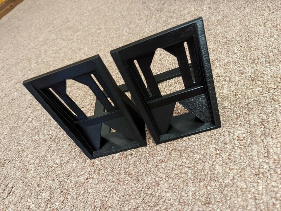 Thermaltake Tower 900 Pump Mount Adapters - SOLD in PAIRS - Black  - Image 1 of 2