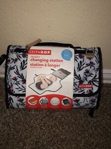 👶✅ Skip Hop Pronto Signature Changing Station Diaper Clutch Changing Pad (NWT)