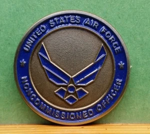 USAF UNTEROFFIZIER STAFF SERGEANT TECHNICAL SERGEANT HERAUSFORDERUNGSMÜNZE - Bild 1 von 2