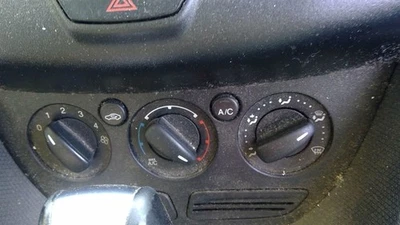 14 15 16 17 2018 Ford Transit Connect Temperature Control w/ Manual Controls - Image 1 of 4