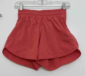 Lululemon Track That gefütterte Shorts, 5" Schrittlänge, helle Himbeere, Größe 4, gebraucht, in einwandfreiem Zustand - Bild 1 von 5