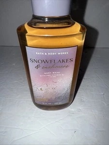 NEU Bath & Body Works Schneeflocken & Kaschmir Duschgel 10oz/295ml - Bild 1 von 3