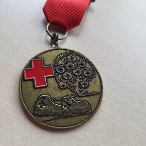 Colgante Medalla Vintage Het Rode Kruis Bloesemtocht Beesd Cruz Roja Médica - Imagen 1 de 2