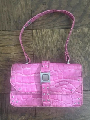 United Colors of Benetton Barbiecore Rosa Imitación Cocodrilo Cuero Repujado Bolso de Mano De Colección Foto 1 de 4