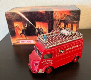 Matchbox Models of Yesteryear FIRE ENGINE 1947 CITROEN TYPE H VAN YFE 13 NEW+BOX - Picture 1 of 15