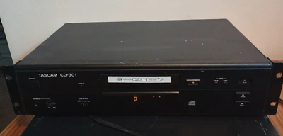 Tascam CD-301 CD Player | POWERS UP / PARTS OR REPAIR - Image 1 of 4