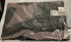 SOIA & KYO Larisa Sciarpa Scialle Geometrico Reversibile Avvolgente Popsugar 24"x72" NUOVO - Foto 1 di 3