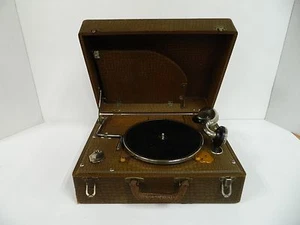 Beautiful Birch Number 85 Phonograph - Picture 1 of 8