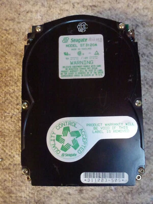 Retro PC IBM Commodore Amiga Seagte Festplatte ST3120A IDE 107MB - Bild 1 von 3