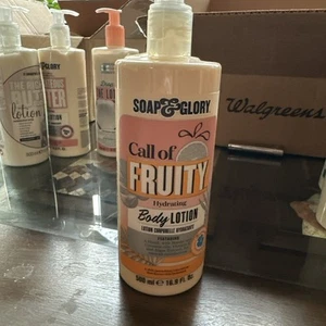Soap & Glory Call of Fruity Bodylotion für dehydrierte Haut, 500ml - Bild 1 von 2
