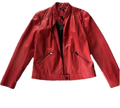 Chaqueta para mujer Roz & Ali imitación cuero coral cremallera talla grande Foto 1 de 4