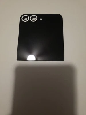 Внешний экран Samsung Z Flip6 от оригинального производителя Pull класса A - Изображение 1 из 2