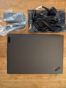 LENOVO THINKPAD X1 CARBON Gen11 i7-1370P 64GB 2,8K 14" OLED HDR 4TB 5G QWERTY UK - Afbeelding 1 van 19