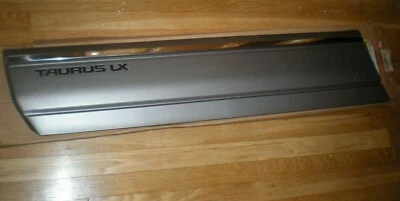 Ford Taurus 1989-1991 puerta delantera inferior moldura LH E9DZ-5420939-B1C nuevo de lote Foto 1 de 3