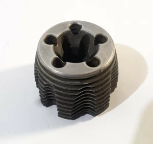 TRX 2.5 Nitro R/C Car- Truck Cooling Head Pre-owned R/C Hobby Parts Junk Lot  #3 - Picture 1 of 8