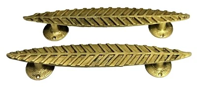 Manija de puerta de puerta grande hecha a mano de latón estilo victoriano antiguo con forma de hoja Foto 1 de 4