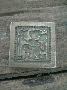 ANTIQUE LORD GANESH DESIGN HAND HAMMERED BRONZE / BELL METAL JEWELLERY STAMP - Picture 1 of 11