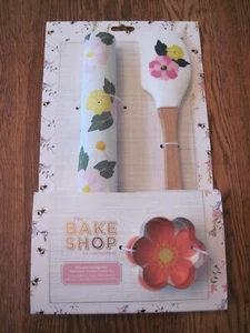 The Bake Shop Silicone Baking Mat, Spatula & Cookie Cutter Floral Set - Picture 1 of 7