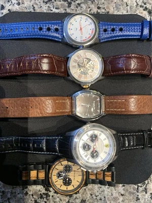 Lot Of Men’s Watches Tommy Bahama,Lucien Piccard,Bobobord,Kenneth Cole,Ferrari - Image 1 of 4