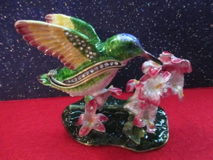 3184 VIOLET SABRE WING ~ HUMMINGBIRD ~ ENAMEL & BEJEWELED TRINKET BOX - Picture 1 of 6