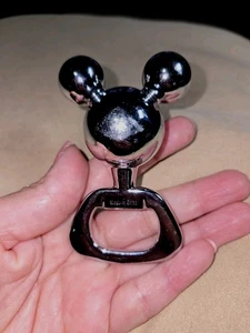 Apribottiglie Topolino Disney tono argento vintage (timbrato) - Foto 1 di 4