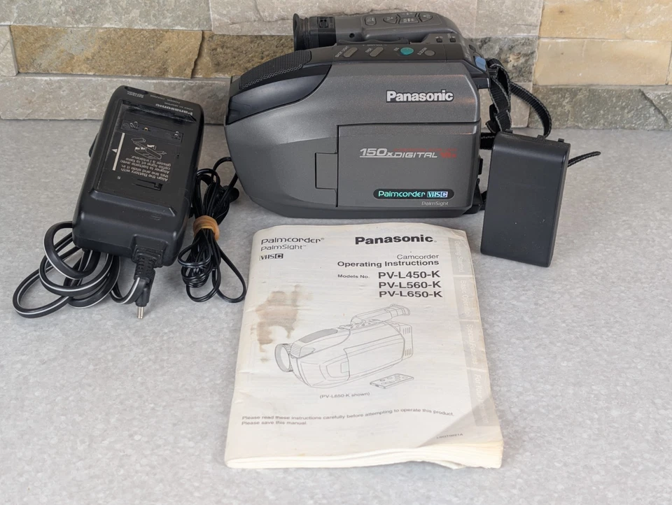 Panasonic Palmcorder VHSC Model PV-L450D-K RECORD PLAYBACK & TRANSFER TESTED - Image 1 of 4