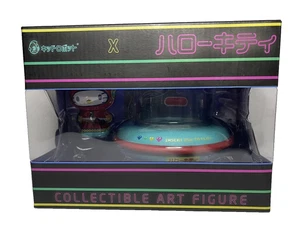 Modellino NECA Sanrio Hello Kitty Arcade UFO Medium in vinile NUOVO, spedizione gratuita - Foto 1 di 3