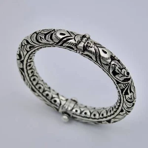 Vintage Indian Tribal Chitai Kada Hinged Bangle in Sterling Silver Size 7 Inches - Picture 1 of 9