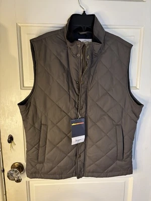 NEW St. Johns Bay Men's Quilted Olive Green Vest M Riding Puffer Mid-Weight - Image 1 of 4