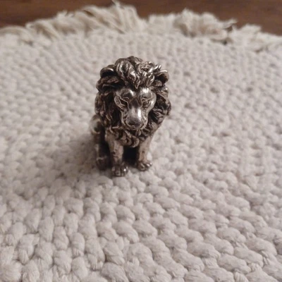 Piccola statua leone argentato vintage cm 6 - Immagine 1 di 4