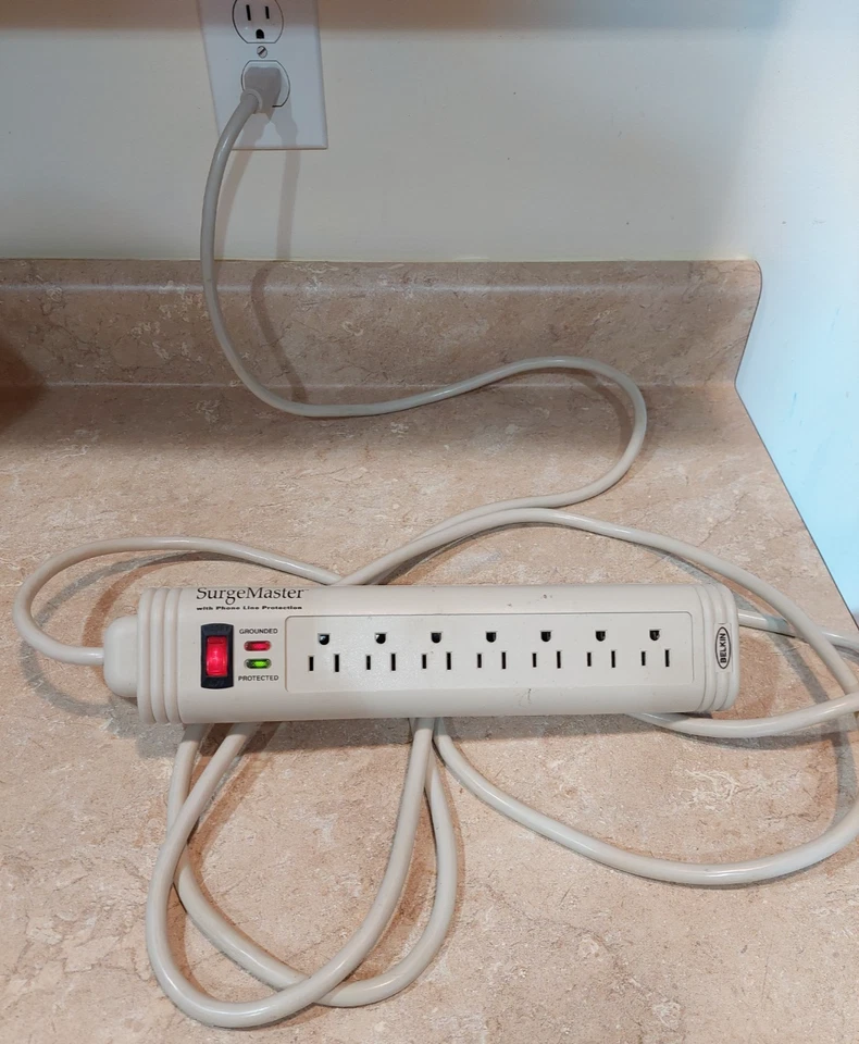 Belkin Surge Master 7 Outlets with Phone Line Protection 330V Model F5C572-TEL - Image 1 of 3
