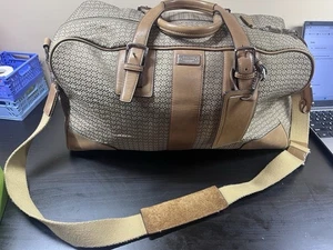 Coach SIgnture Borsone/Borsa Bagaglio con Borsa Cosmetica Abbinata (Ha Usura) - Foto 1 di 24