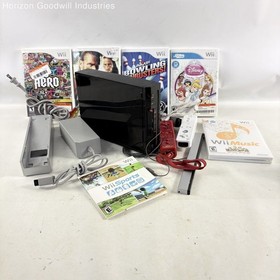 Nintendo Wii Lot Console Controllers Games & Cables (Factory Reset / Works)