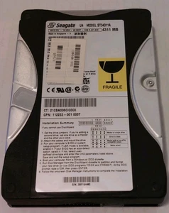 DISCO DURO DE COLECCIÓN SEAGATE SERIE U U4 ST34311A 4,3 GB 4 PINES MOLEX SG22573-101REVB - Imagen 1 de 17