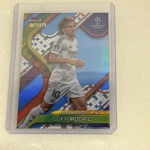 2024-25 Topps Finest UCC Soccer Blue Refractor #10 Luka Modric 067/275 - Bild 1 von 3