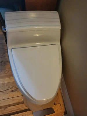 Inodoro American Standard Elise alargado al ras de 3 galones Foto 1 de 3