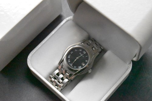 Orologio Donna Gucci 5500L Quarzo Vintage Quadrante Nero dal GIAPPONE 【QUASI NUOVO】 W72