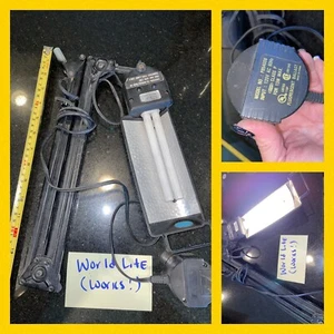 Vintage BLACK Dazor World Lite with Flex Arm and bulb 118V-60HZ 0.3A TESTED - Picture 1 of 8