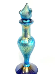 Blau Glanz Parfümflasche mit Blumenstopfen Design. Alcaraz Glas - Bild 1 von 1