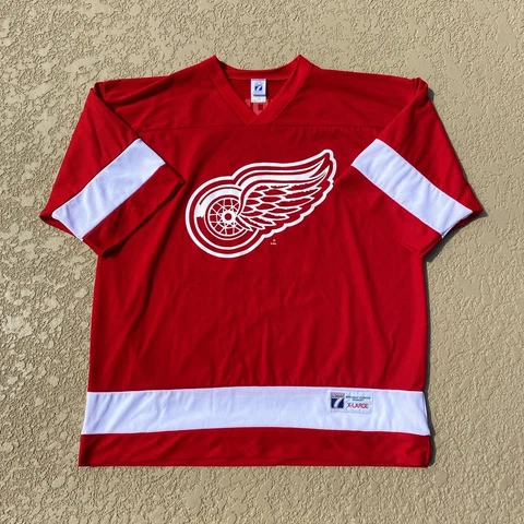 Vintage Logo 7 STEVE YZERMAN No. 19 DETROIT RED WINGS Mens XL Hockey Jersey Cover