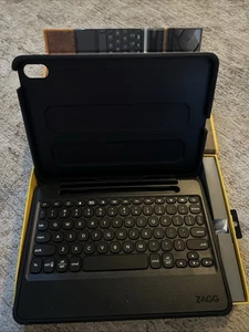 ZAGG Rugged Book iPad 11 A16 109 Gen 10 Hülle Robust Kabellos Tastatur Case - Bild 1 von 3