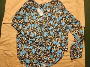 Ann Taylor Petite Langarm Bluse mit Blumenmuster Größe L - Bild 1 von 2