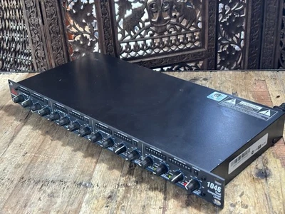 DBX 1046 4-Channel Compressor/Limiter Quad Dynamics Studio - Image 1 of 4
