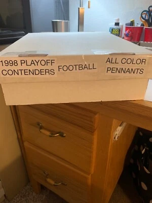 1998 PLAYOFF CONTENDERS FOOTBALL PENNANT PURPLE FELT PICK A CARD UPDATED 4/11/25 - Image 1 of 2