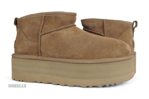 Stivali UGG Classic Ultra Mini Platform Pelliccia di Castagno Donna Taglia 8 *Nuovi con scatola*