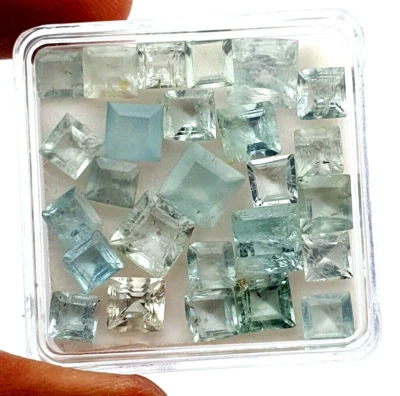 Natural Aquamarine Square Cut Loose Gemstone Lot 26 Pcs 5-7.50 MM 22 CT - Image 1 of 4