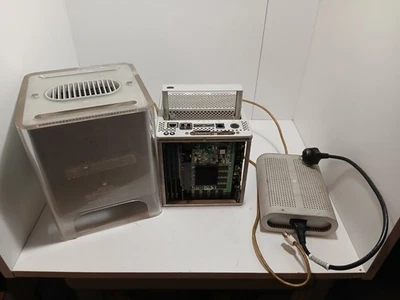 Apple Power Mac G4 Cube Model M7886 - Immagine 1 di 4
